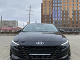 Hyundai Elantra 2023 года за 13 900 000 тг. в Актобе – фото 3