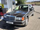 Mercedes-Benz E 200 1990 года за 1 550 000 тг. в Семей