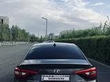 Hyundai Sonata 2015 годаүшін8 700 000 тг. в Семей – фото 4