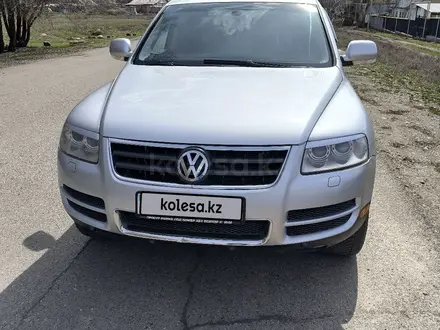 Volkswagen Touareg 2004 года за 5 800 000 тг. в Талдыкорган