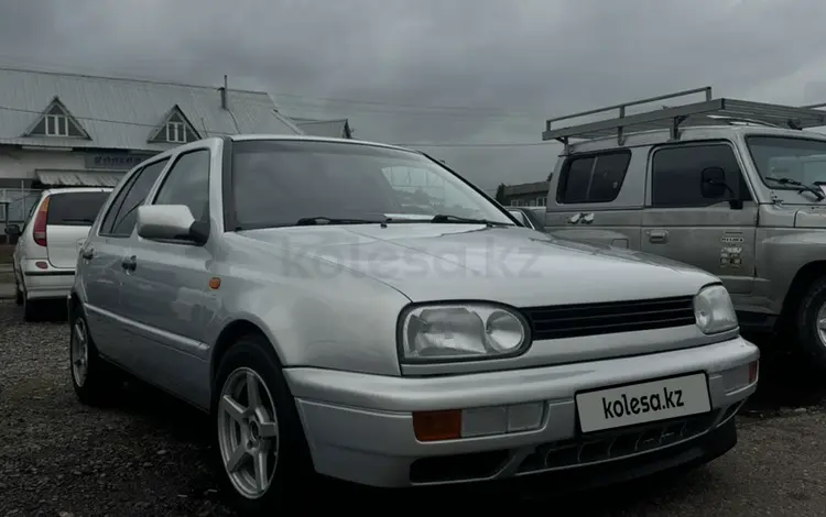 Volkswagen Golf 1996 годаfor1 900 000 тг. в Алматы