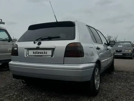 Volkswagen Golf 1996 года за 1 900 000 тг. в Алматы – фото 5