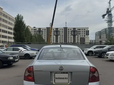 Volkswagen Passat 2003 годаүшін2 000 000 тг. в Астана – фото 4