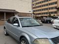 Volkswagen Passat 2003 годаfor2 000 000 тг. в Астана – фото 2