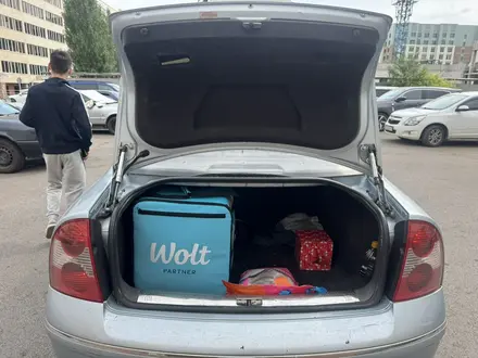 Volkswagen Passat 2003 годаүшін2 000 000 тг. в Астана – фото 9