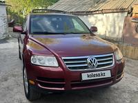 Volkswagen Touareg 2004 года за 4 850 000 тг. в Астана