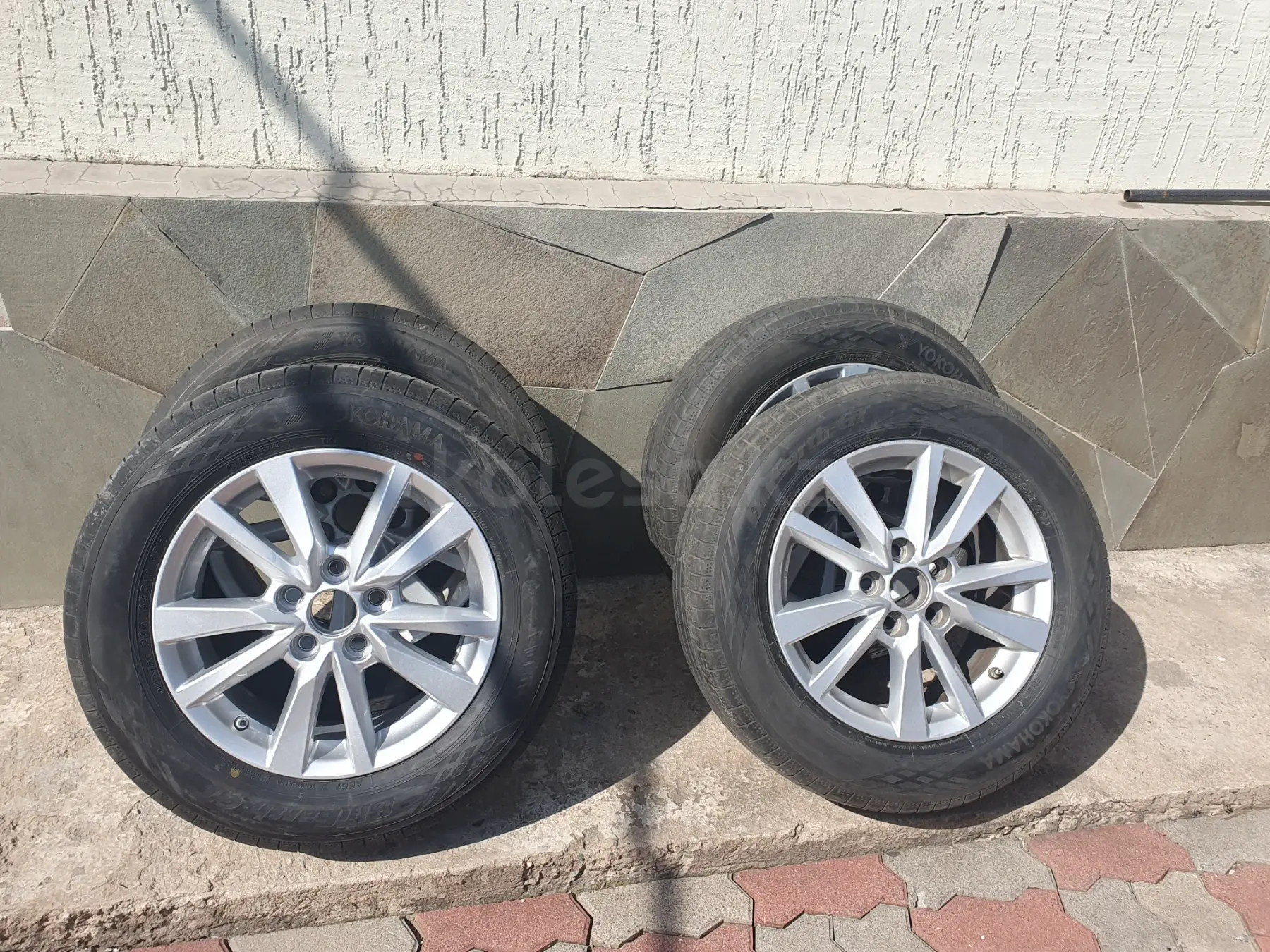 Диски (комплект) на Камри 70 + Шины 205 65 16 Yokohama Blue Earth-GT в ...