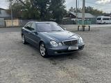 Mercedes-Benz E 240 2003 года за 4 800 000 тг. в Караганда – фото 2
