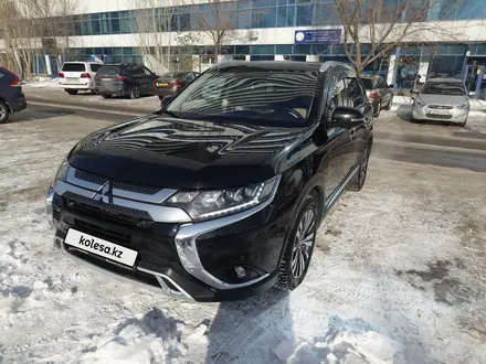 Mitsubishi Outlander 2019 года за 12 800 000 тг. в Астана