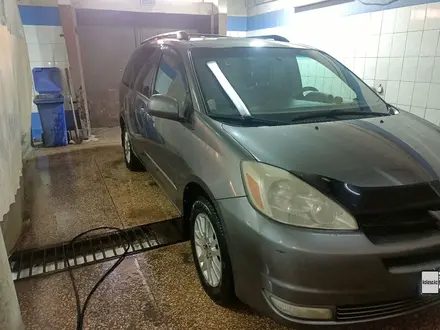 Toyota Sienna 2003 года за 7 900 000 тг. в Астана