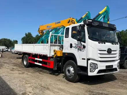 FAW  Манипулятор 6, 3т XCMG Кму 2023 года за 31 500 000 тг. в Алматы