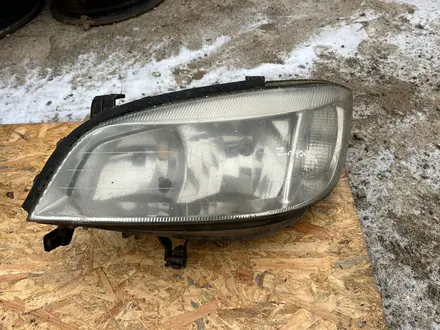 Opel Zafira левая передняя фара за 1 777 тг. в Актобе
