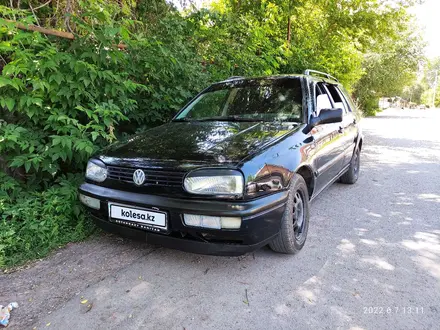 Volkswagen Golf 1997 года за 1 700 000 тг. в Алматы – фото 4