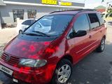 Volkswagen Sharan 1998 года за 1 300 000 тг. в Сарыагаш – фото 2