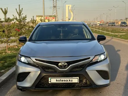 Toyota Camry 2019 года за 11 500 000 тг. в Алматы – фото 4