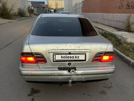 Mercedes-Benz E 230 1996 года за 2 450 000 тг. в Астана – фото 5