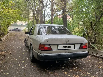 Mercedes-Benz E 230 1992 года за 1 100 000 тг. в Тараз – фото 4