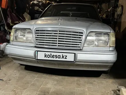 Mercedes-Benz E 290 1994 года за 1 750 000 тг. в Караганда – фото 5