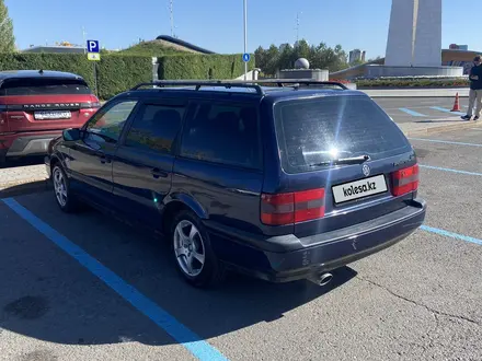 Volkswagen Passat 1995 года за 2 750 000 тг. в Астана – фото 13