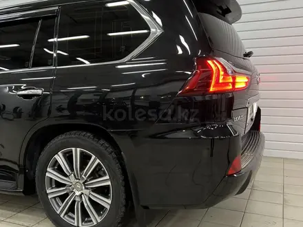 Lexus LX 570 2016 года за 38 990 000 тг. в Астана – фото 6