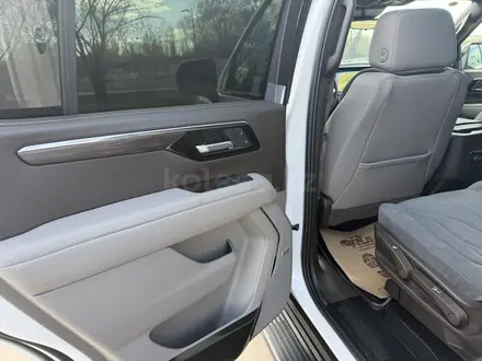 Chevrolet Tahoe 2025 года за 47 500 000 тг. в Астана – фото 15