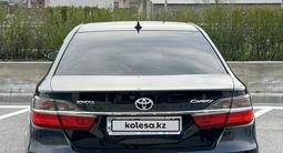 Toyota Camry 2015 года за 10 500 000 тг. в Шымкент – фото 4