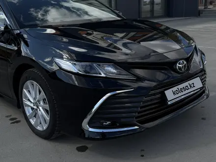 Toyota Camry 2023 года за 16 500 000 тг. в Атырау – фото 13