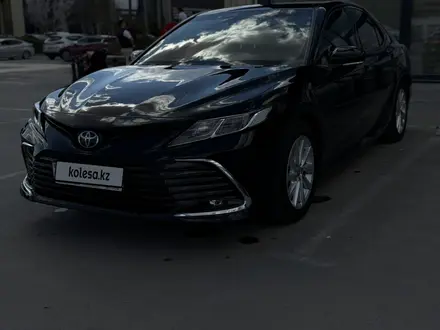 Toyota Camry 2023 года за 16 500 000 тг. в Атырау – фото 15