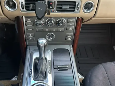Land Rover Range Rover 2011 года за 11 000 000 тг. в Алматы – фото 24