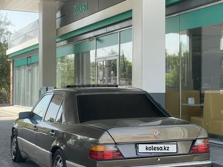 Mercedes-Benz E 220 1993 года за 2 000 000 тг. в Алматы – фото 6