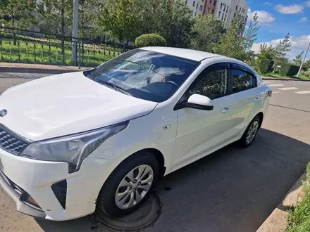 Kia Rio 2021 года за 8 500 000 тг. в Астана – фото 2