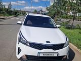 Kia Rio 2021 года за 8 500 000 тг. в Астана