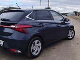 Hyundai i20 2023 года за 6 200 000 тг. в Уральск – фото 4