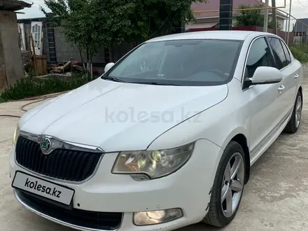 Skoda Superb 2013 года за 3 700 000 тг. в Алматы – фото 2