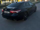 Toyota Camry 2020 годаүшін12 500 000 тг. в Актобе – фото 3