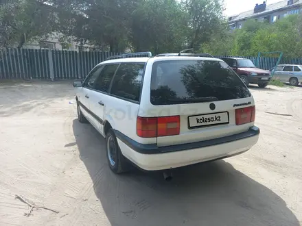 Volkswagen Passat 1994 года за 1 500 000 тг. в Семей – фото 4