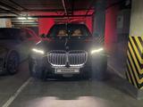 BMW X7 2022 года за 51 500 000 тг. в Астана