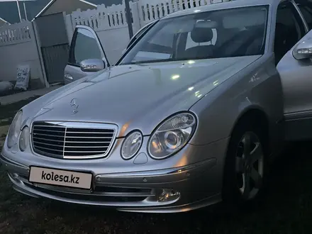 Mercedes-Benz E 320 2004 года за 4 800 000 тг. в Актобе – фото 4