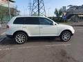 Volkswagen Touareg 2006 года за 7 000 000 тг. в Алматы – фото 2