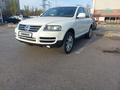 Volkswagen Touareg 2006 года за 7 000 000 тг. в Алматы – фото 3