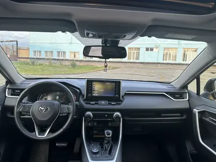 Toyota RAV4 2020 года за 15 400 000 тг. в Алматы – фото 13