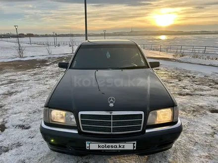 Mercedes-Benz C 200 1997 года за 2 490 000 тг. в Кокшетау – фото 4