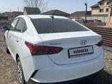 Hyundai Accent 2021 года за 7 990 000 тг. в Астана – фото 3