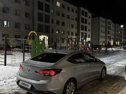 Hyundai Elantra 2020 года за 8 200 000 тг. в Караганда – фото 6