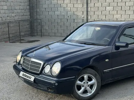 Mercedes-Benz E 200 1996 года за 1 100 000 тг. в Шымкент – фото 3