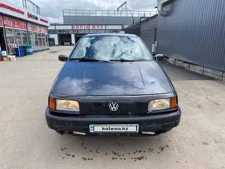 Volkswagen Passat 1992 годаүшін1 000 000 тг. в Астана