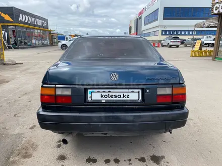 Volkswagen Passat 1992 годаүшін1 000 000 тг. в Астана – фото 4