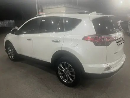 Toyota RAV4 2018 года за 13 800 000 тг. в Шымкент – фото 4