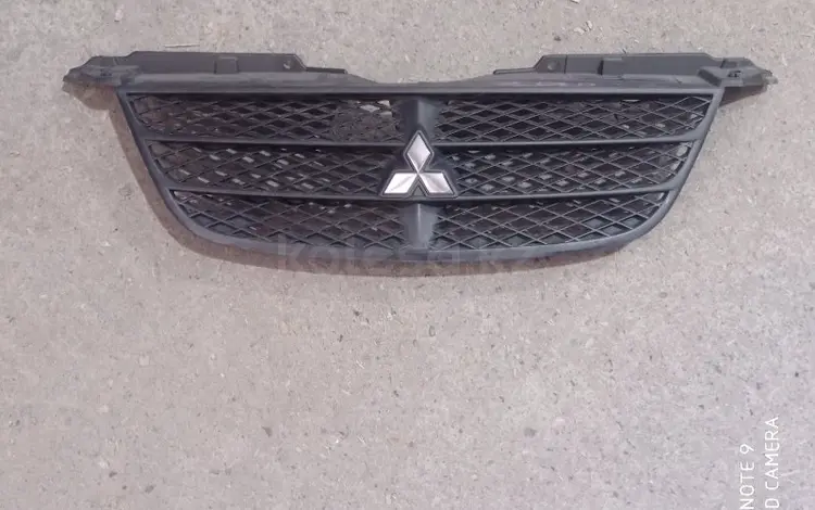 Решетка радиатора Mitsubishi Airtrek 2001-2008 за 25 000 тг. в Астана