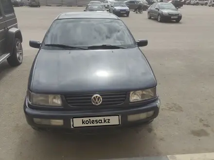 Volkswagen Passat 1994 года за 1 350 000 тг. в Актобе – фото 2